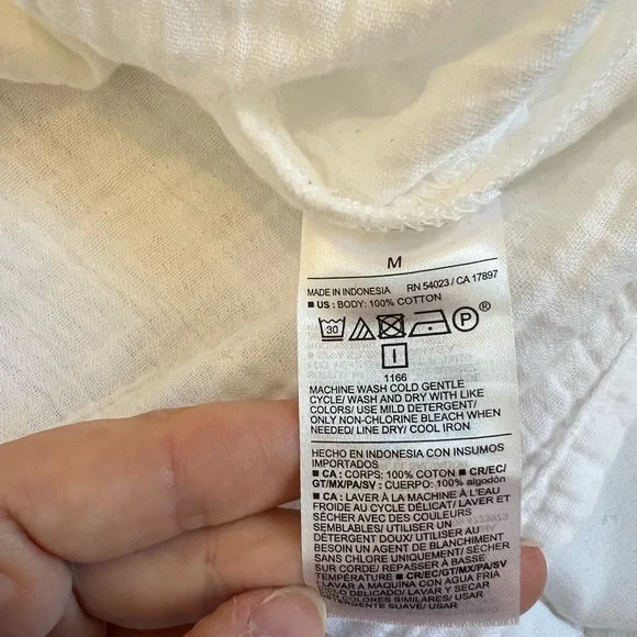 Old Navy Crinkle Gauze Loose Button-Down Shirt - Picture 6 of 8